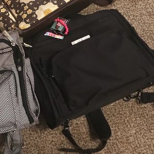 JuJuBe BFF Black Out